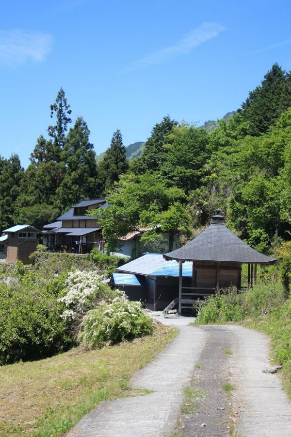 Guesthouse Boro-Ya Otoyocho Buitenkant foto